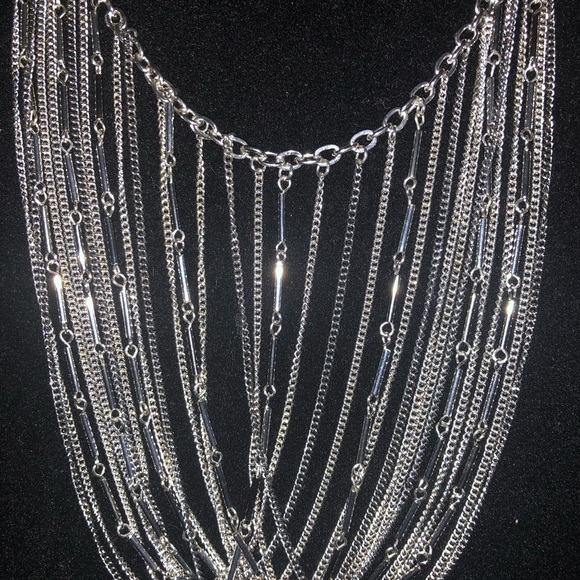 NWOT Necklace with matching earrings. - Picture 3 of 4